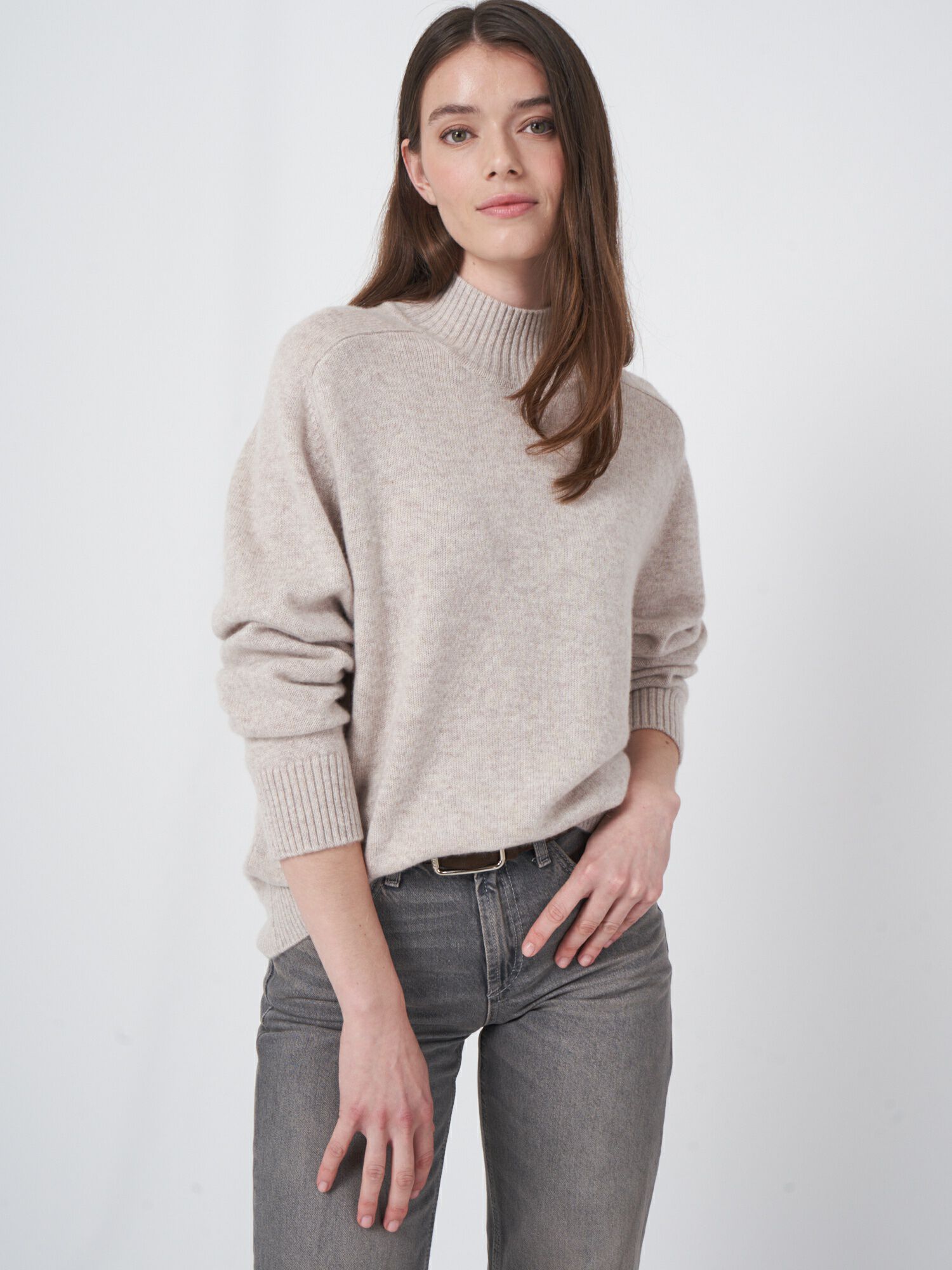 Loose fit cashmere trui met hoge kraag