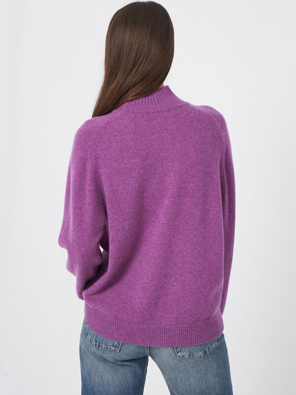 Pull ample &agrave; col montant en cachemire image number 3