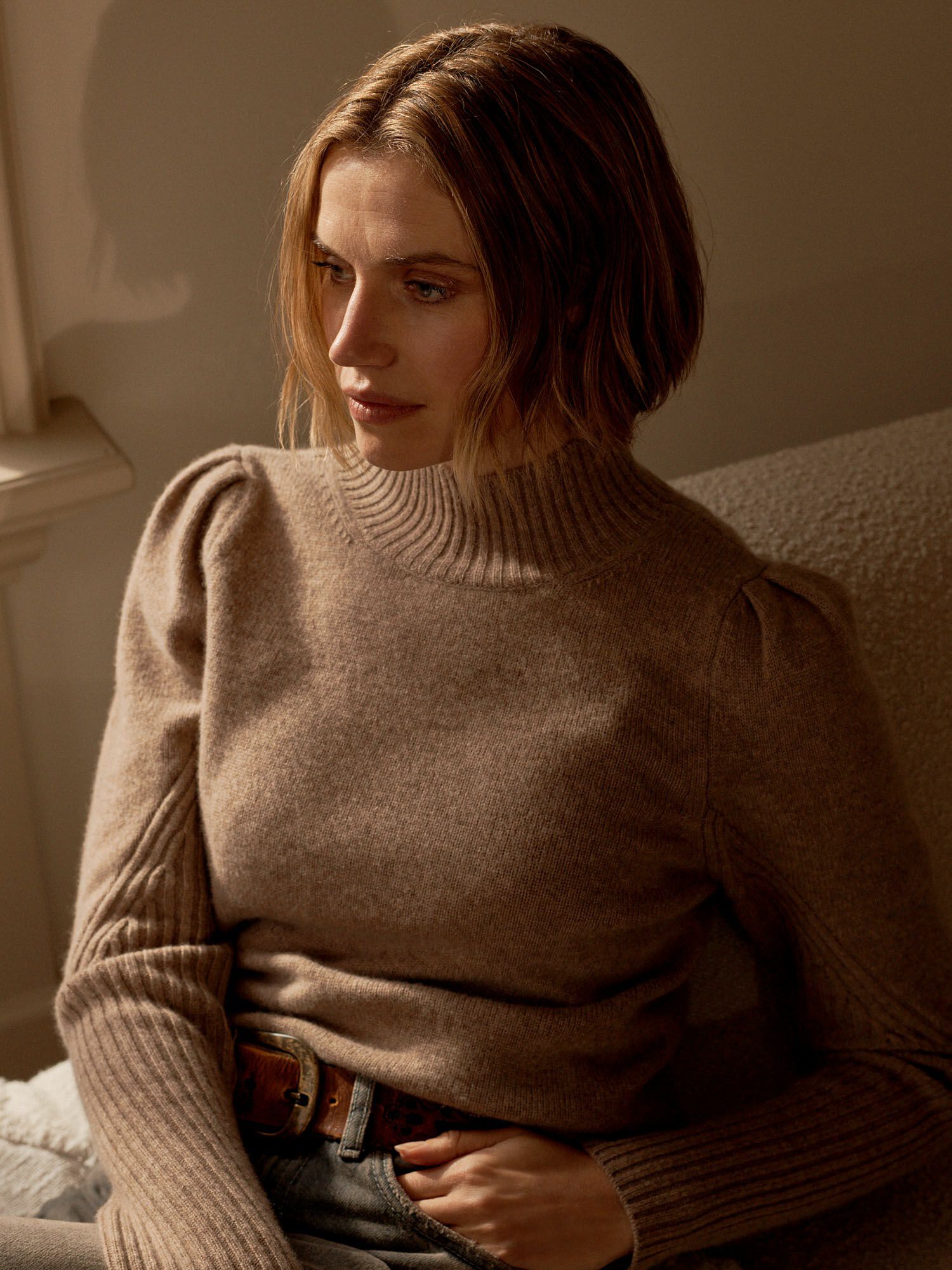 Cashmere sweater with shoulder detail