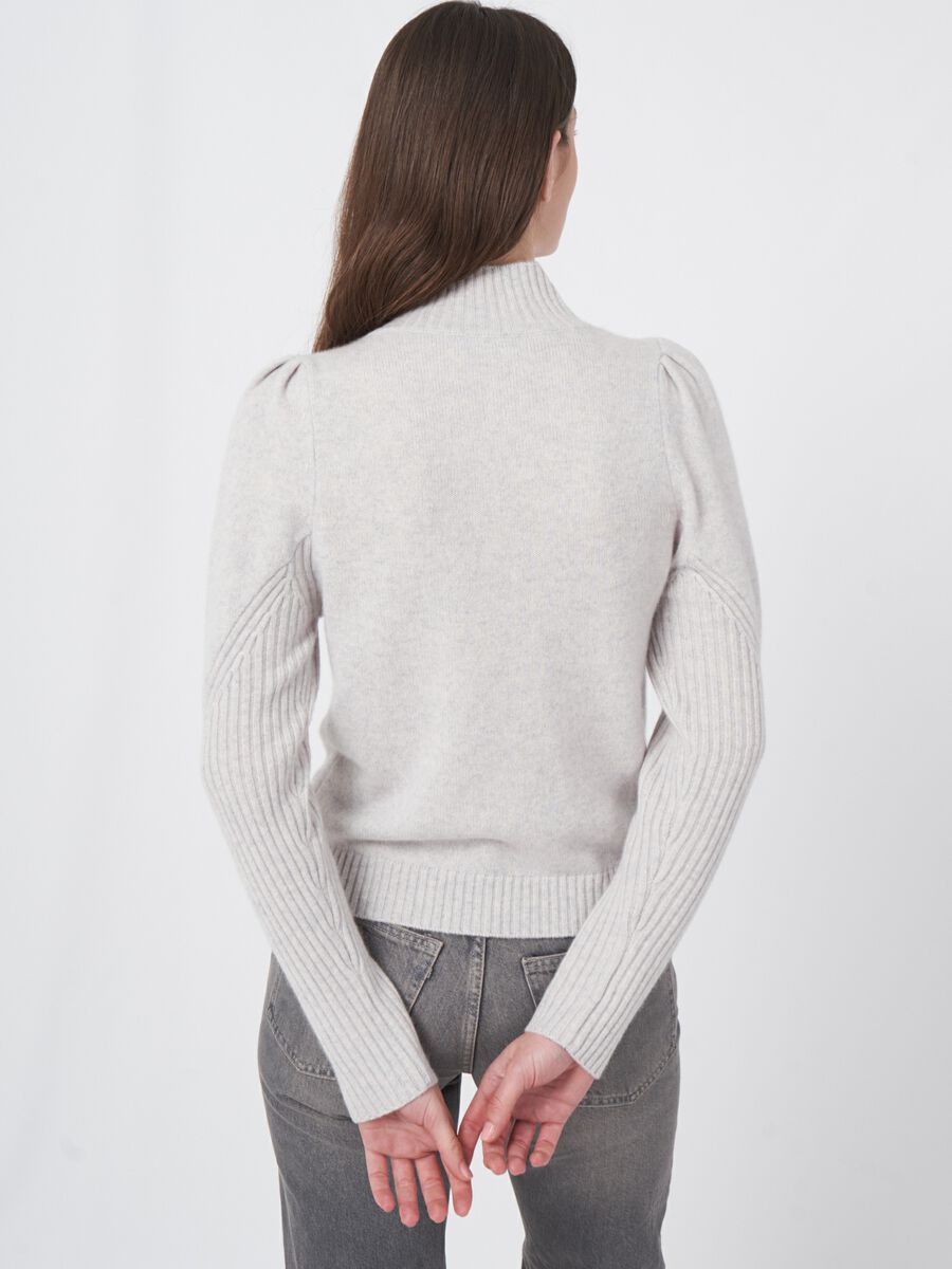 cashmere sweater met schouderdetail image number 3