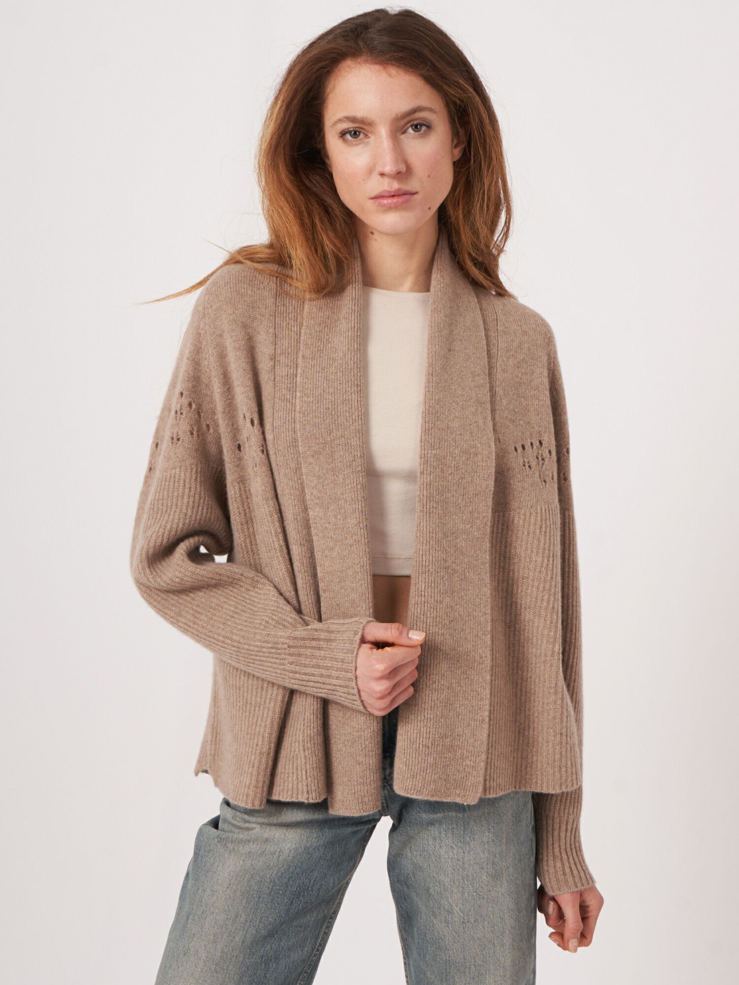 Open cashmere cardigan met pointelle details