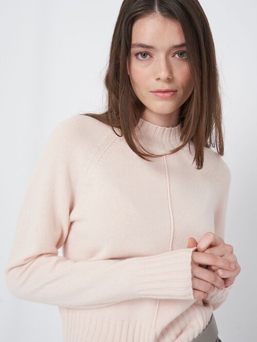 Bio-Kaschmir-Pullover mit geripptem Stehkragen