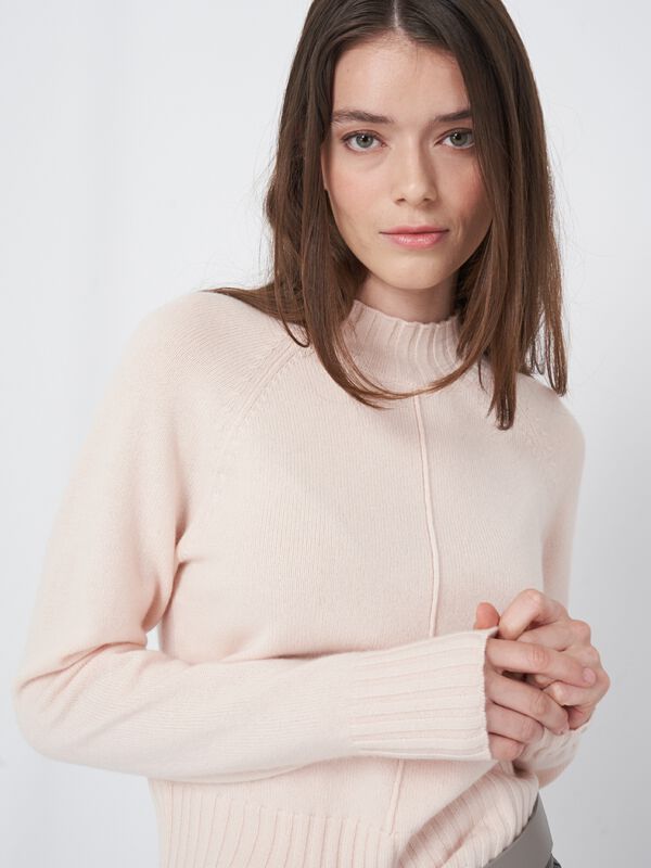 Bio-Kaschmir-Pullover mit geripptem Stehkragen image number 1