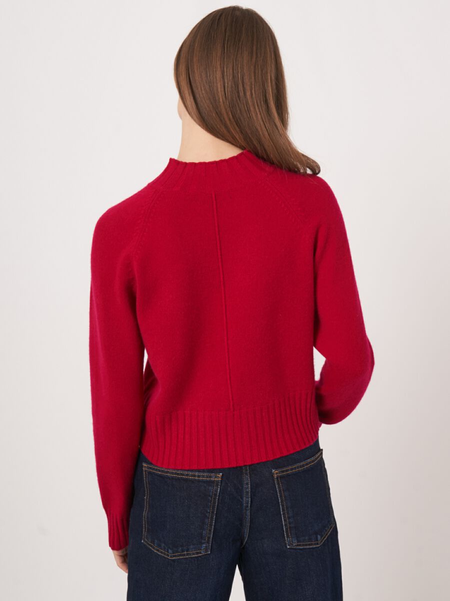 Bio-Kaschmir-Pullover mit geripptem Stehkragen image number 2