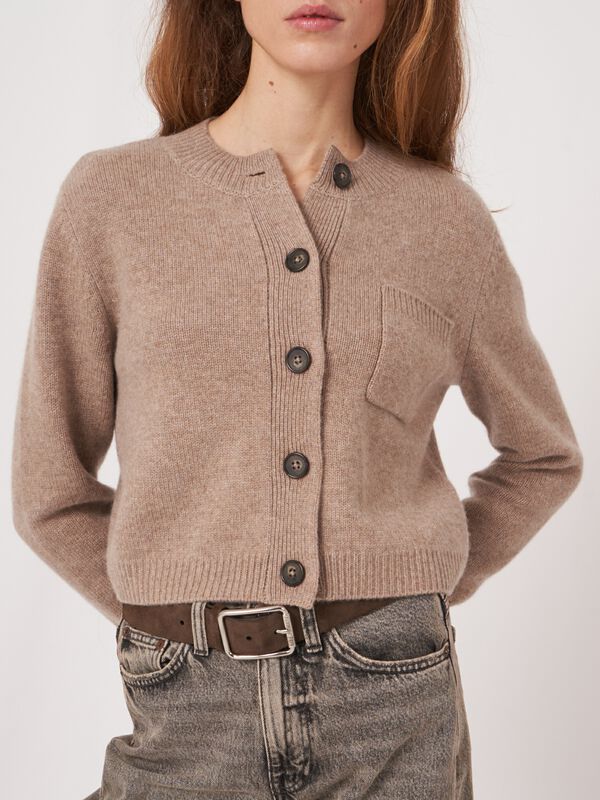 Korte grofgebreid cashmere cardigan image number 3
