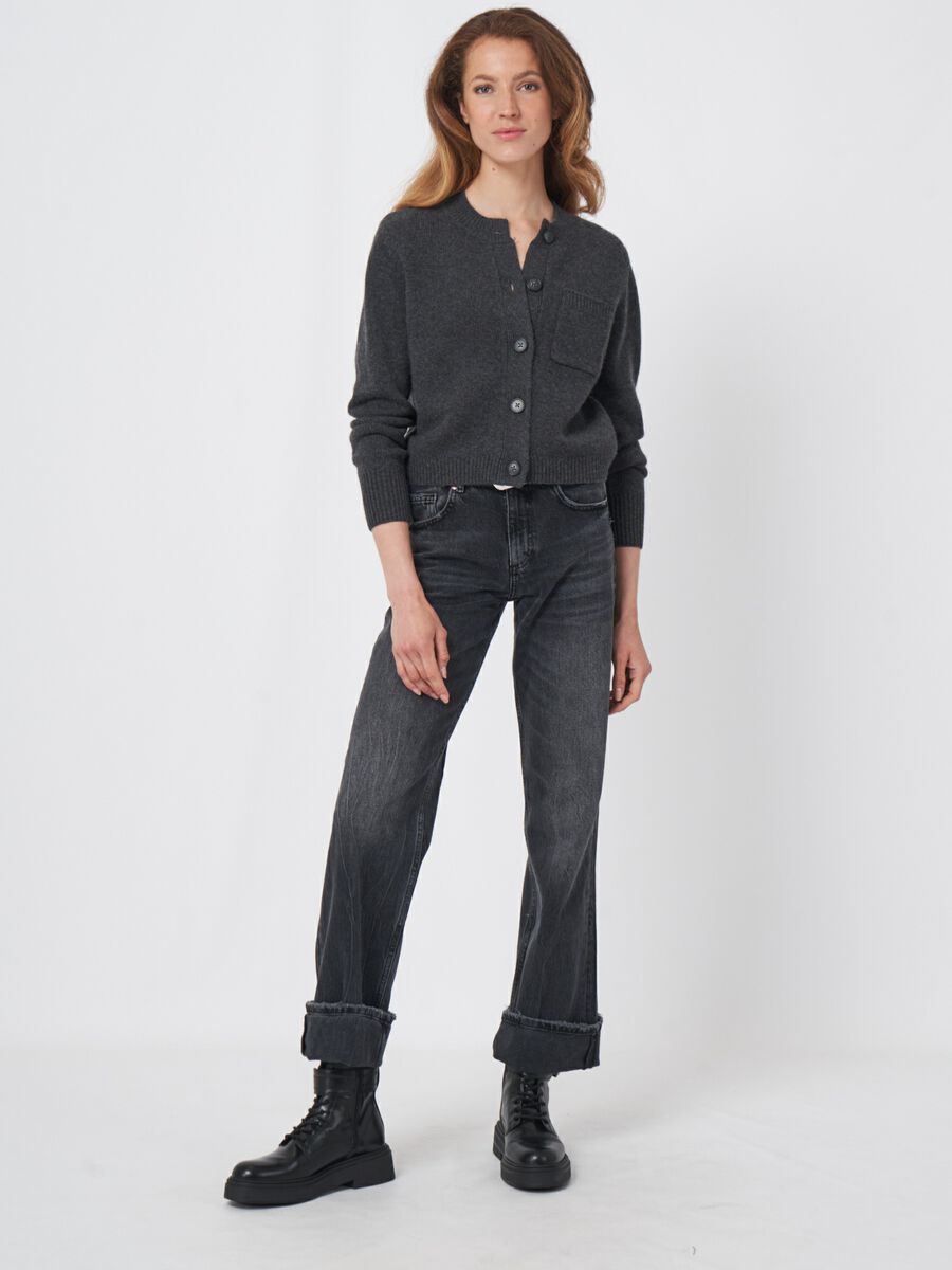 Korte grofgebreid cashmere cardigan image number 4