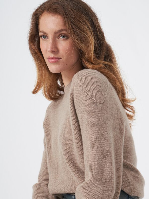 Fijn ribgebreide cashmere sweater image number 3