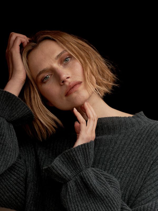 Pull côtelé en cachemire avec manches à volants image number 6