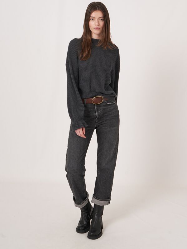 Pull côtelé en cachemire avec manches à volants image number 10