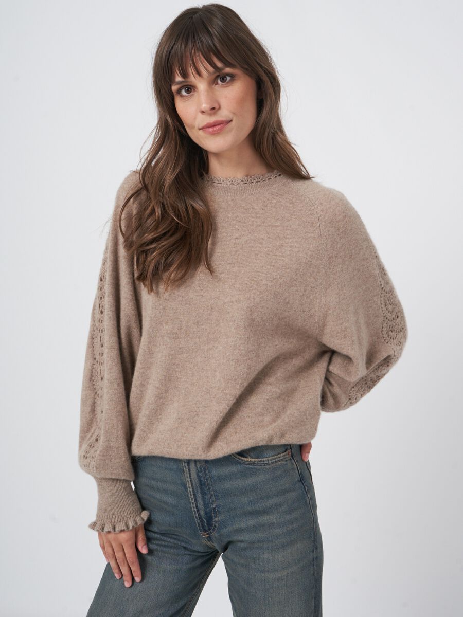 Pull en cachemire avec détails en crochet image number 3