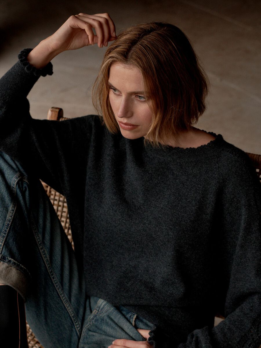 Pull en cachemire avec détails en crochet image number 8