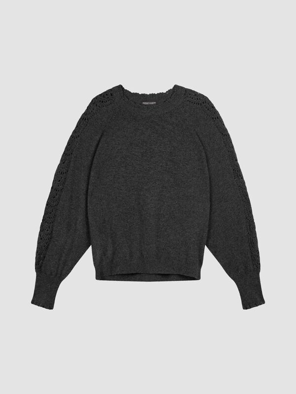 Cashmere trui met gehaakte details image number 0