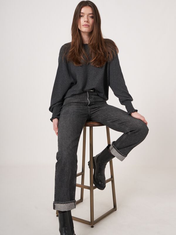 Cashmere trui met gehaakte details image number 1