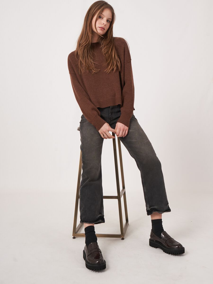 Cropped rib knit cashmere sweater image number 1