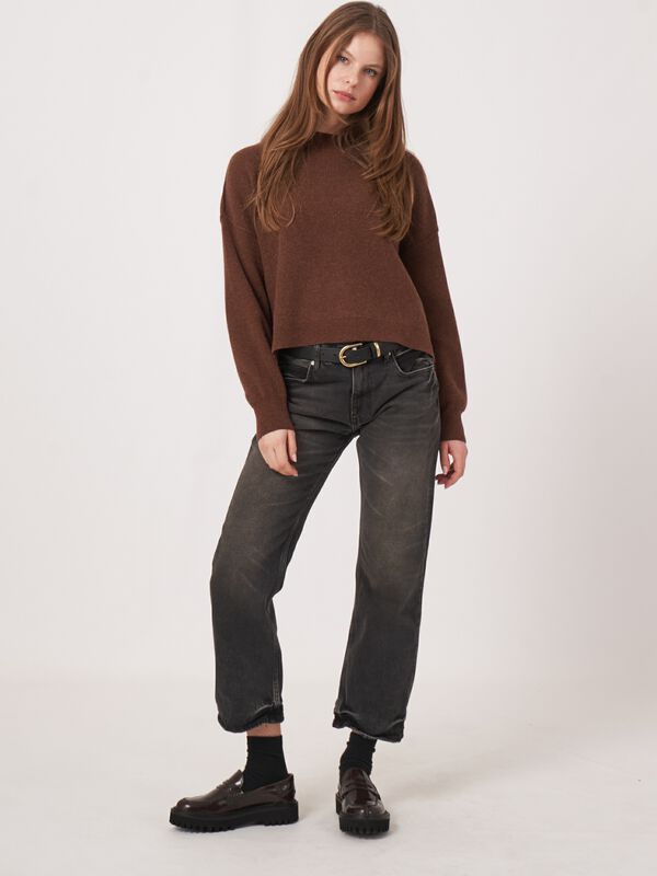 Cropped rib knit cashmere sweater image number 5
