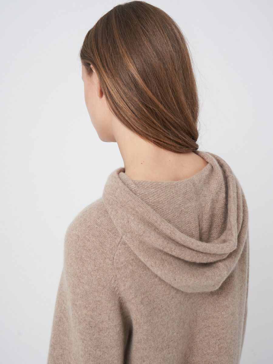 Cashmere hoodie met trekkoord met gedraaid detail image number 3