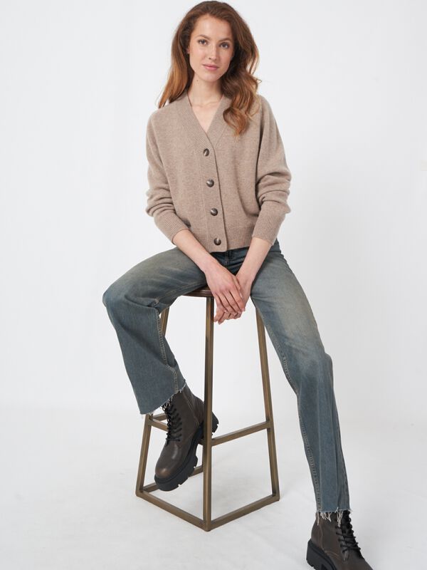 Cropped cashmere cardigan with oversized buttons image number 0