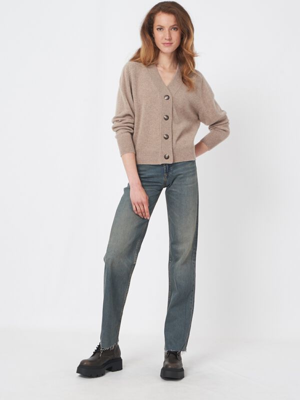 Korte cashmere cardigan met oversized knopen image number 2