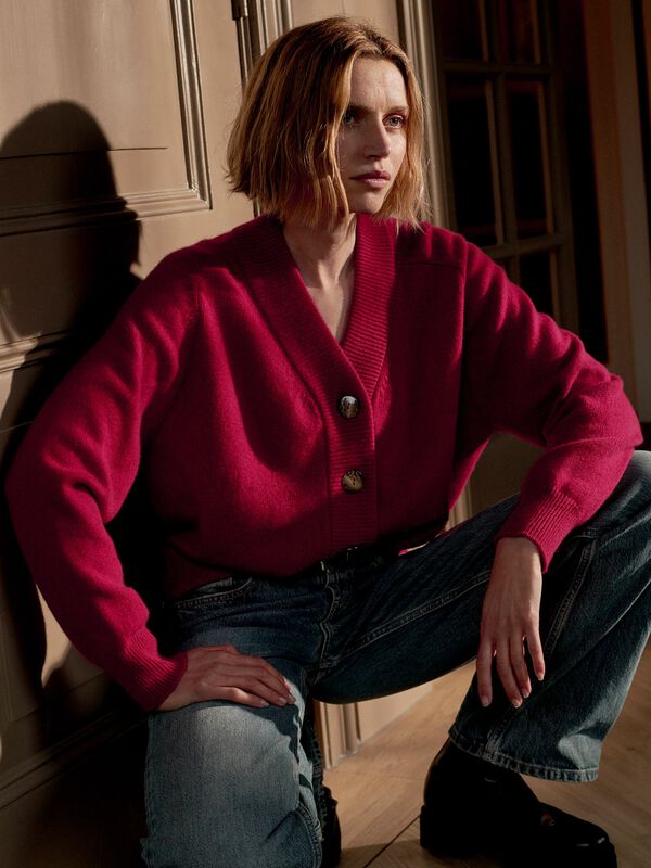 Verkürzter Kaschmir-Cardigan mit übergroßen Knöpfen image number 0