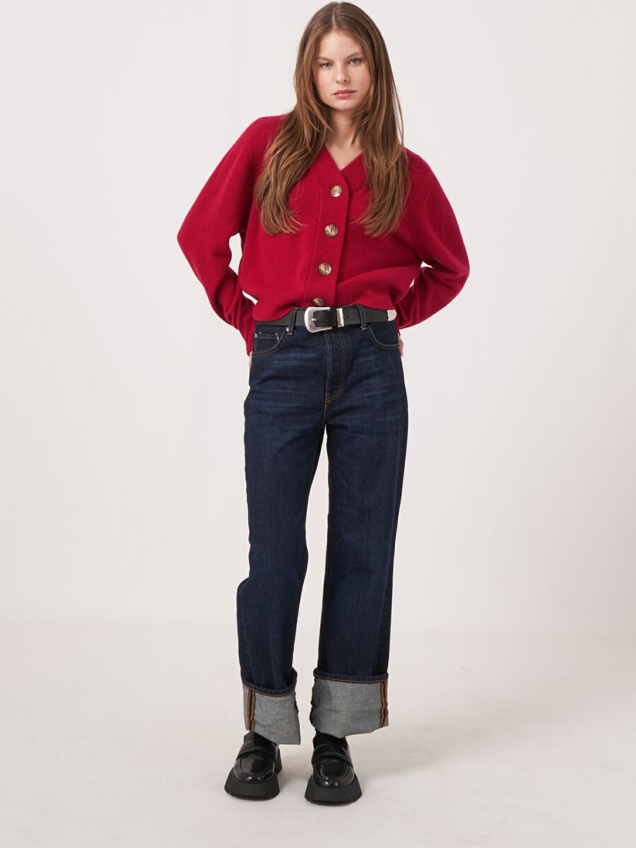 Cropped cashmere cardigan with oversized buttons image number 6