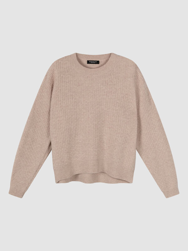 Textured round neck cashmere jumper with wide sleeves