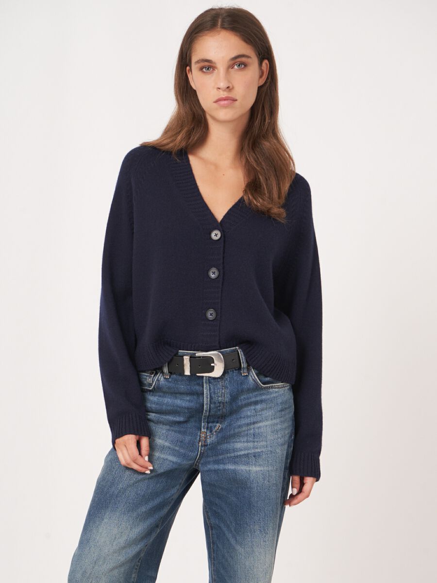 Organic cashmere raglan cardigan image number 3