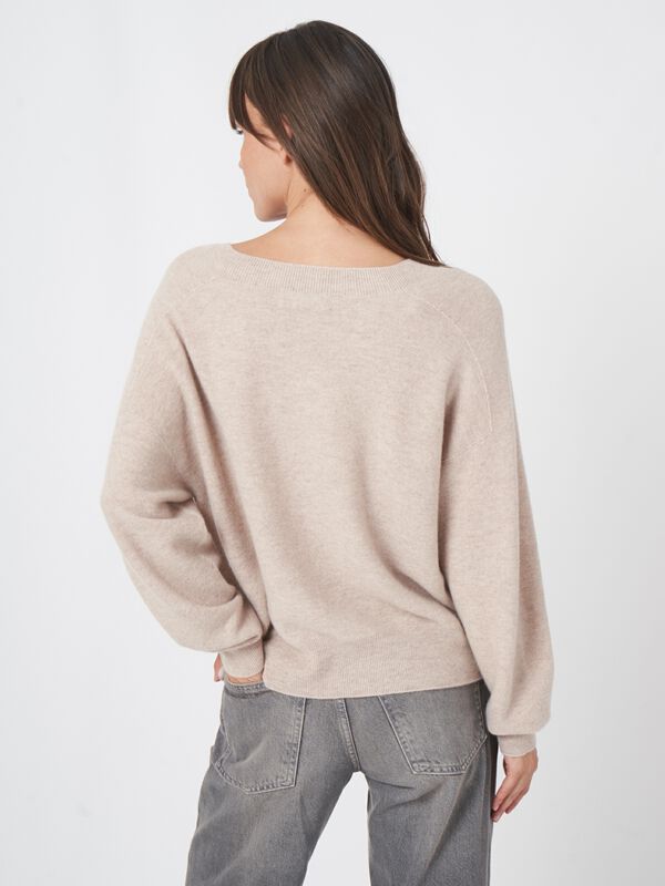 Naadloos gebreide ronde hals cashmere trui image number 3