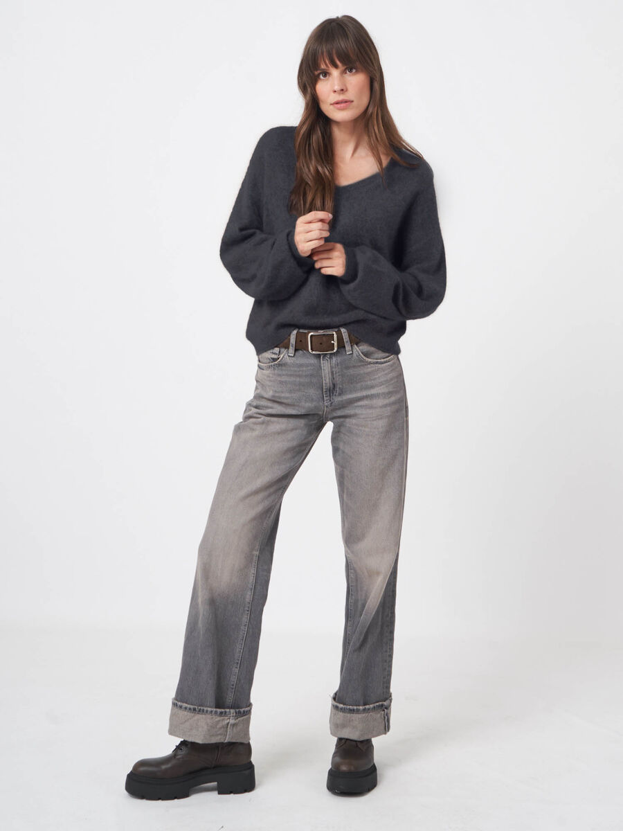 Trui van geborsteld cashmere met pofmouwen image number 4