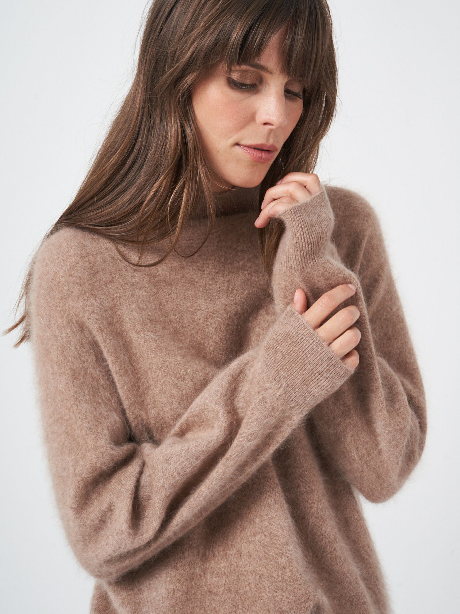 High neck brushed cashmere sweater High neck brushed cashmere sweater