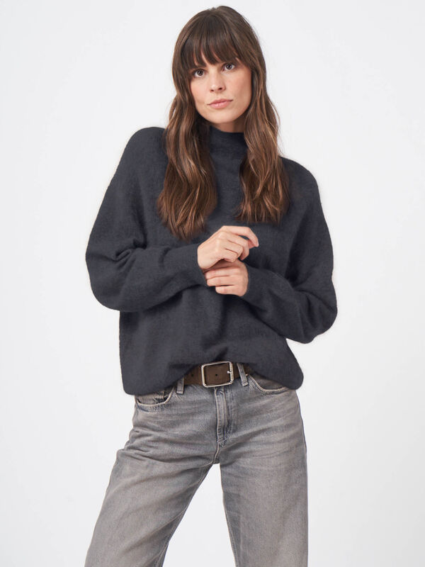 Trui van geborsteld cashmere met opstaande kraag image number 2