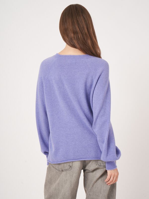 V-neck cashmere cardigan with balloon sleeves image number 4