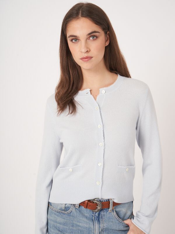 Ronde hals cashmere vest met knopen image number 4