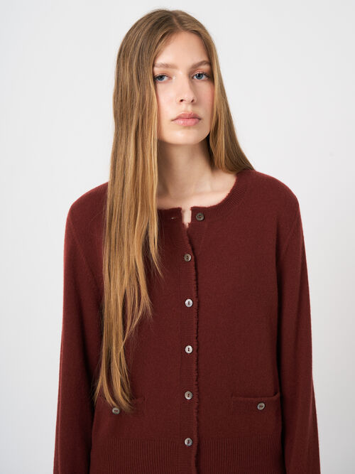 Kurze Kaschmir-Strickjacke mit Fransen