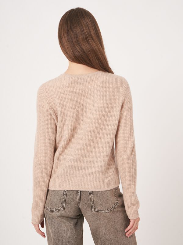 Textured round cashmere sweater image number 6