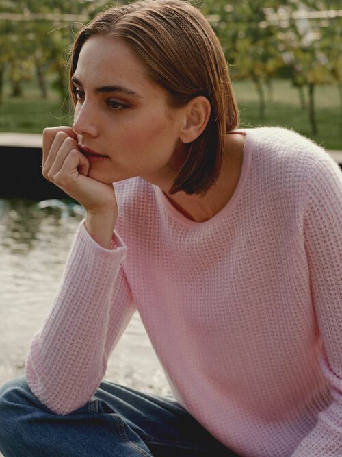 Textured round cashmere sweater