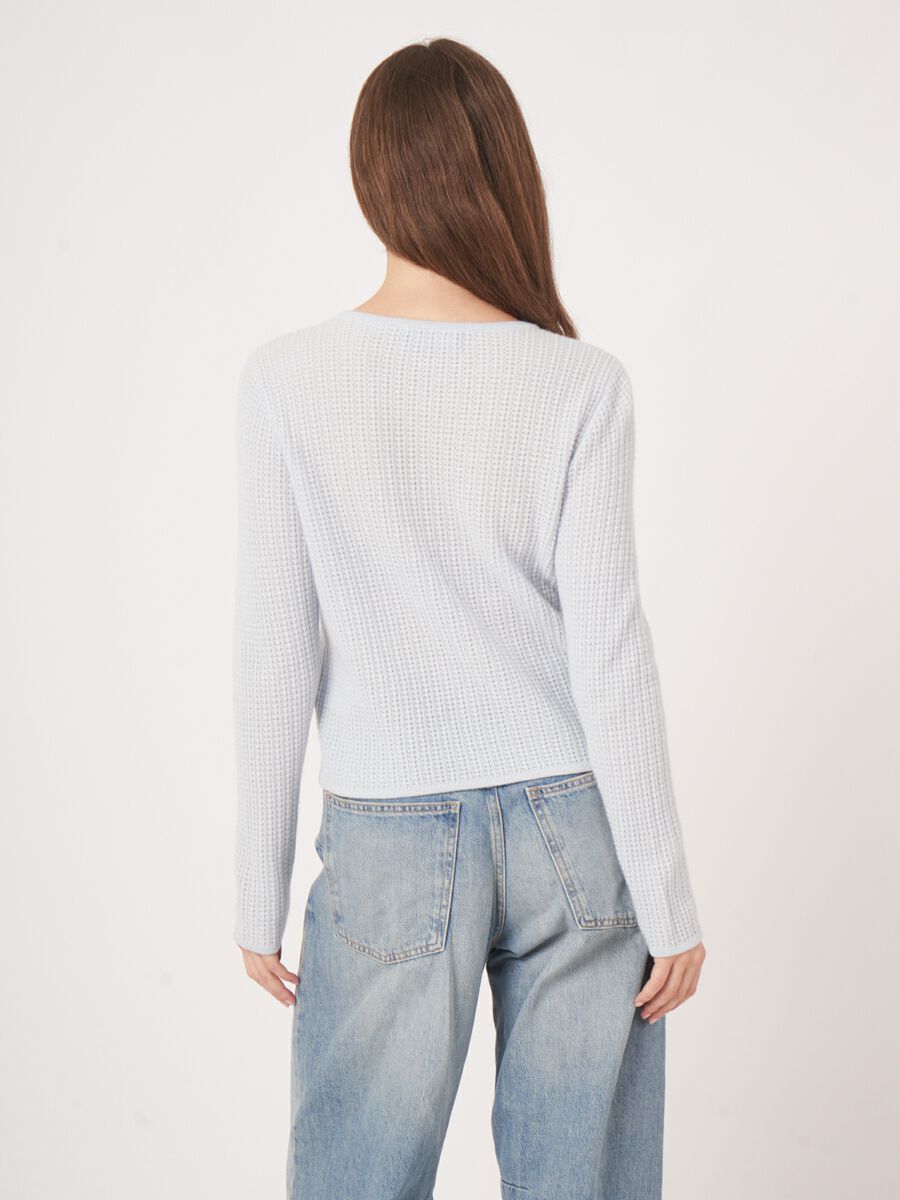 Cashmere trui met textuur en ronde hals image number 7