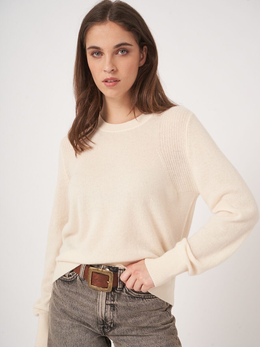 Round neck cashmere sweater with shoulder detail with texture image number 0
