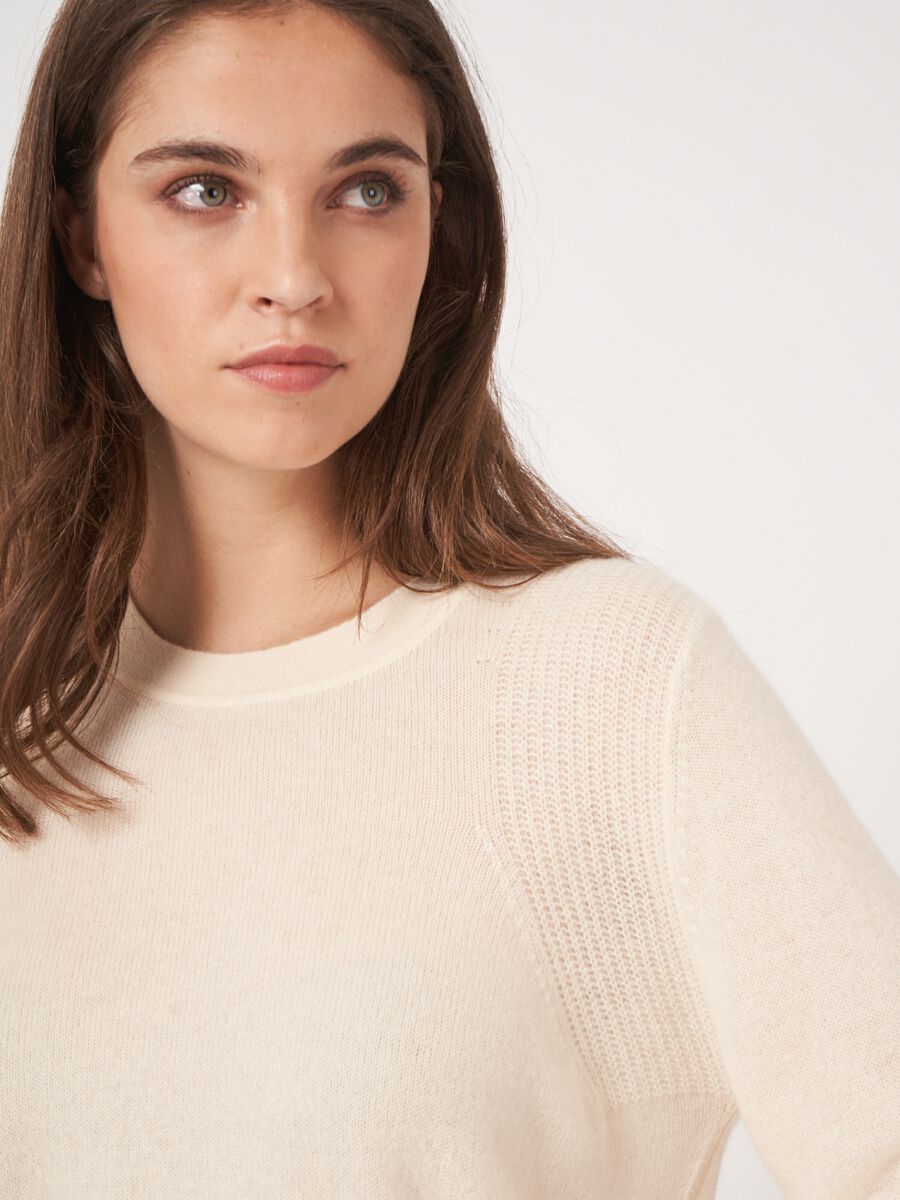 Round neck cashmere sweater with shoulder detail with texture image number 2