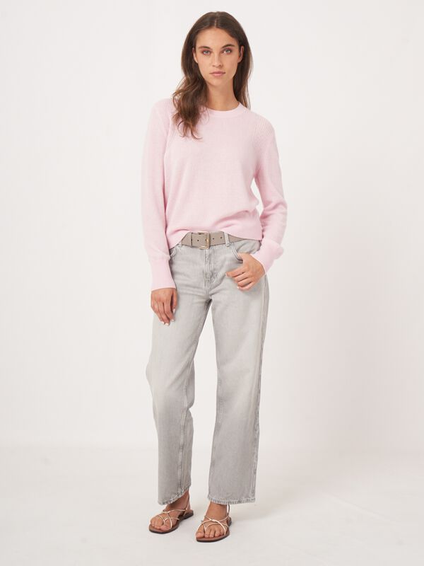 Ronde hals cashmere trui met schouderdetail image number 1