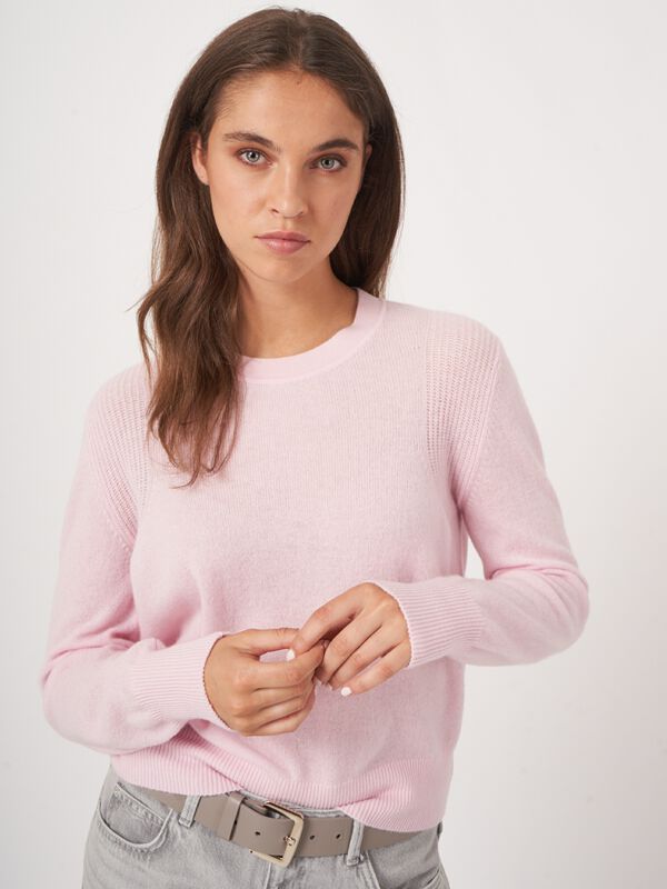 Ronde hals cashmere trui met schouderdetail image number 5