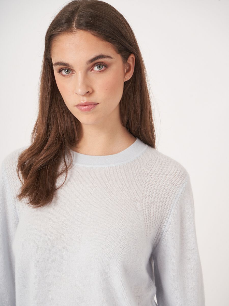 Round neck cashmere sweater with shoulder detail with texture image number 2