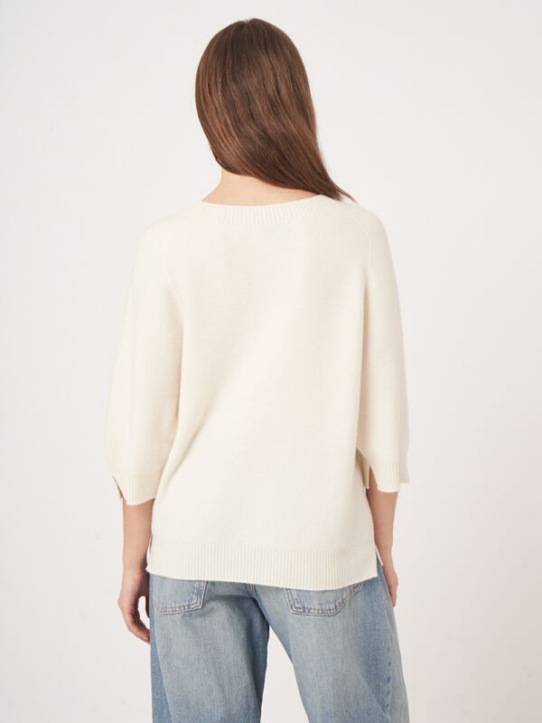 Pull cachemire en maille fine côtelée avec fentes image number 3