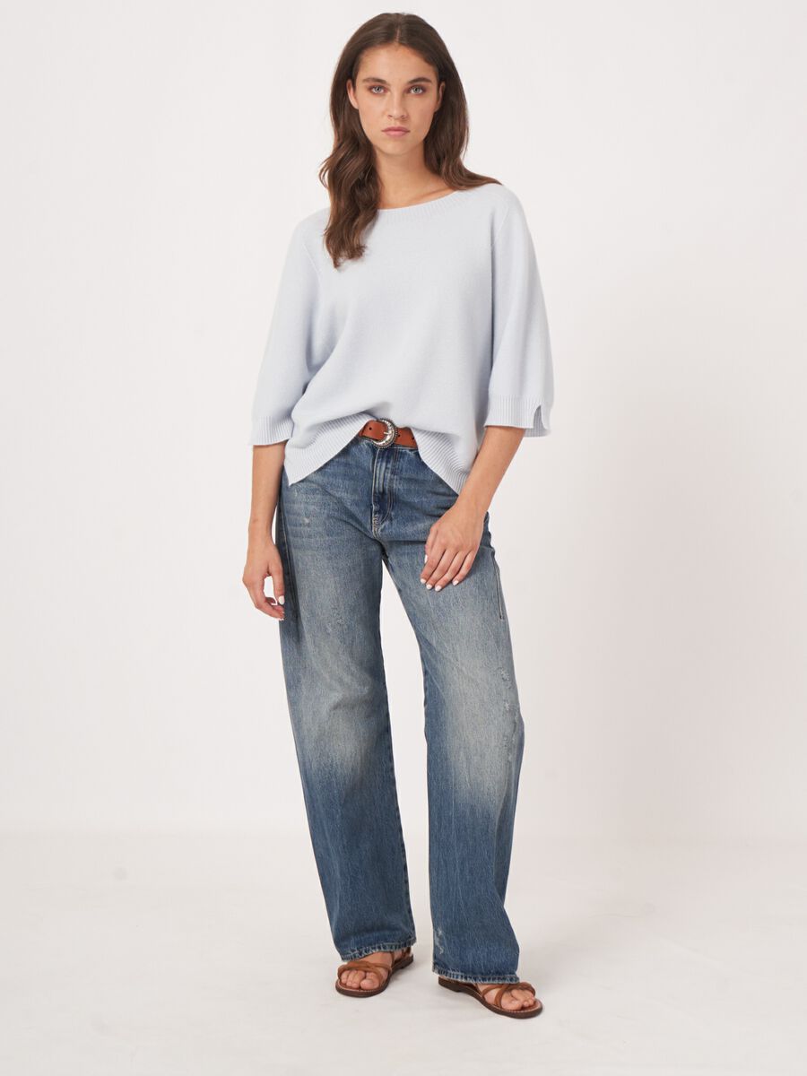 Cashmere fijngebreide trui met wijde mouw en split opzij image number 9