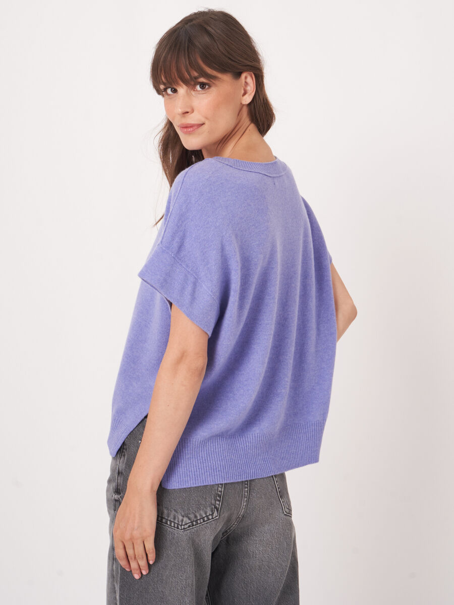 Lightweight cashmere poncho sweater image number 6