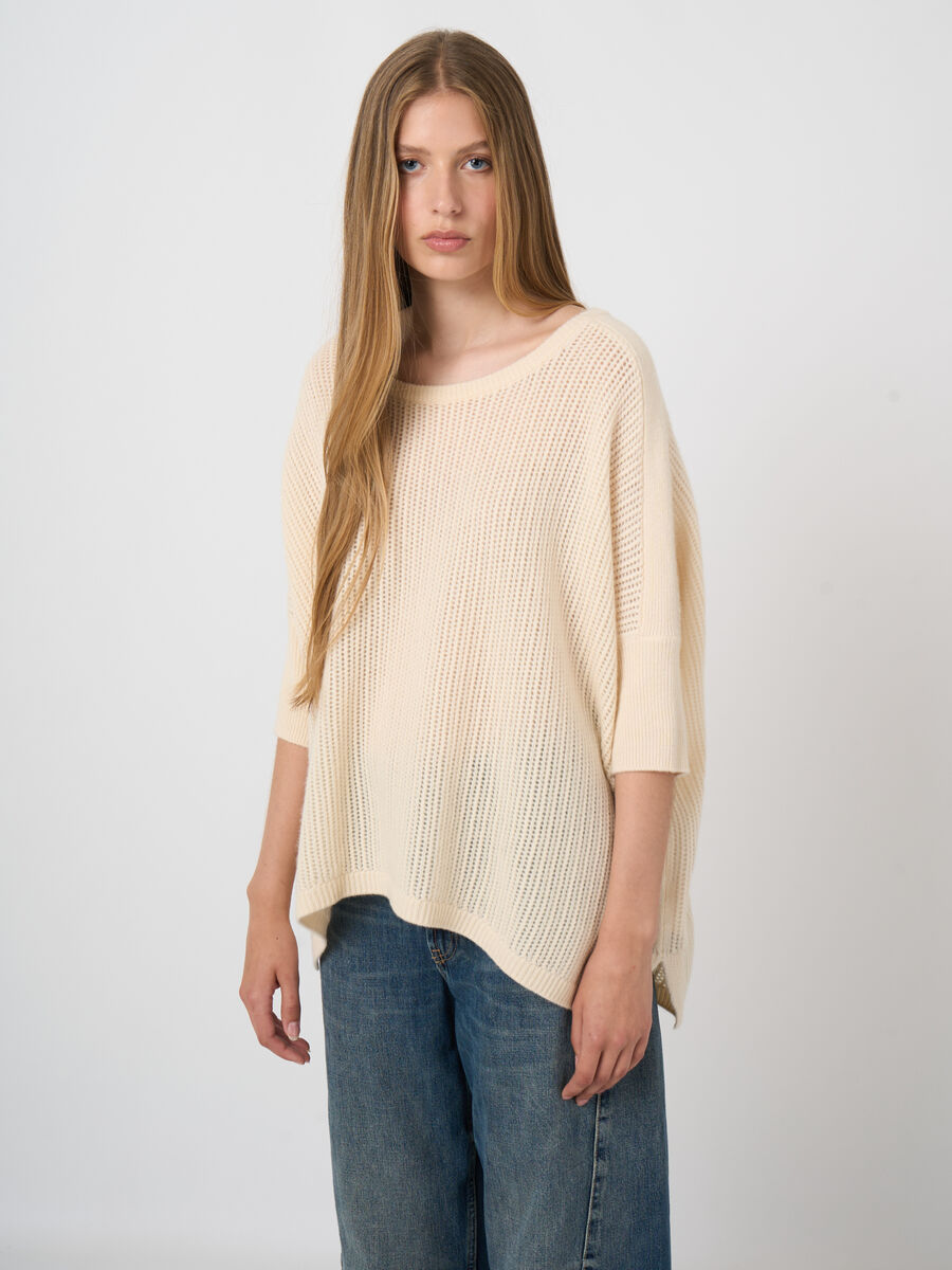 Pull Poncho textur&eacute; en cachemire  image number 0