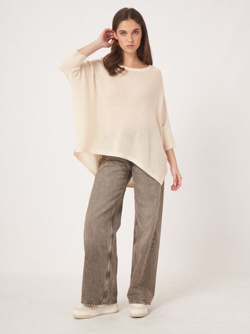 Lichte cashmere ajour poncho-trui