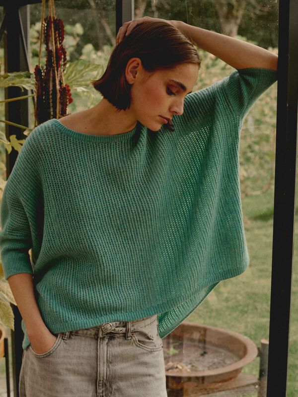 Kaschmir-Poncho-Pullover mit Lochmuster image number 0