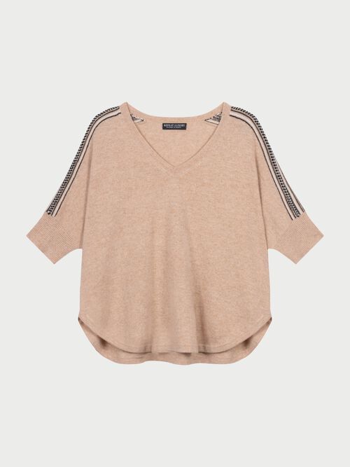 Cashmere poncho-trui met V-hals en intarsia detail op de schouder