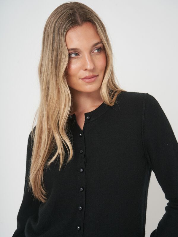 Cropped kasjmier vest met parelknopen | duurzaam & elegant image number 1