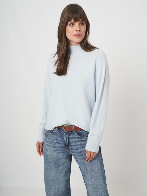 Nahtloser Kaschmirpullover mit Stehkragen image number 3